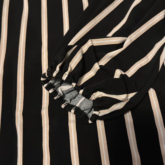 Adrianna Papell Black & Cream Striped Blouse Size Medium - Picture 5 of 11